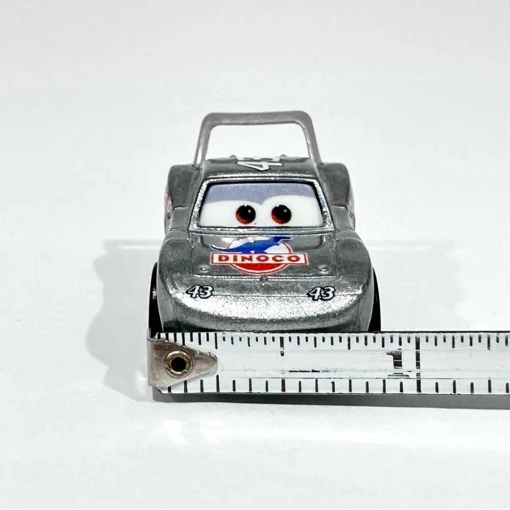 Disney Cars Die-cast Mini Racers Metallic The King Strip Weathers 2017